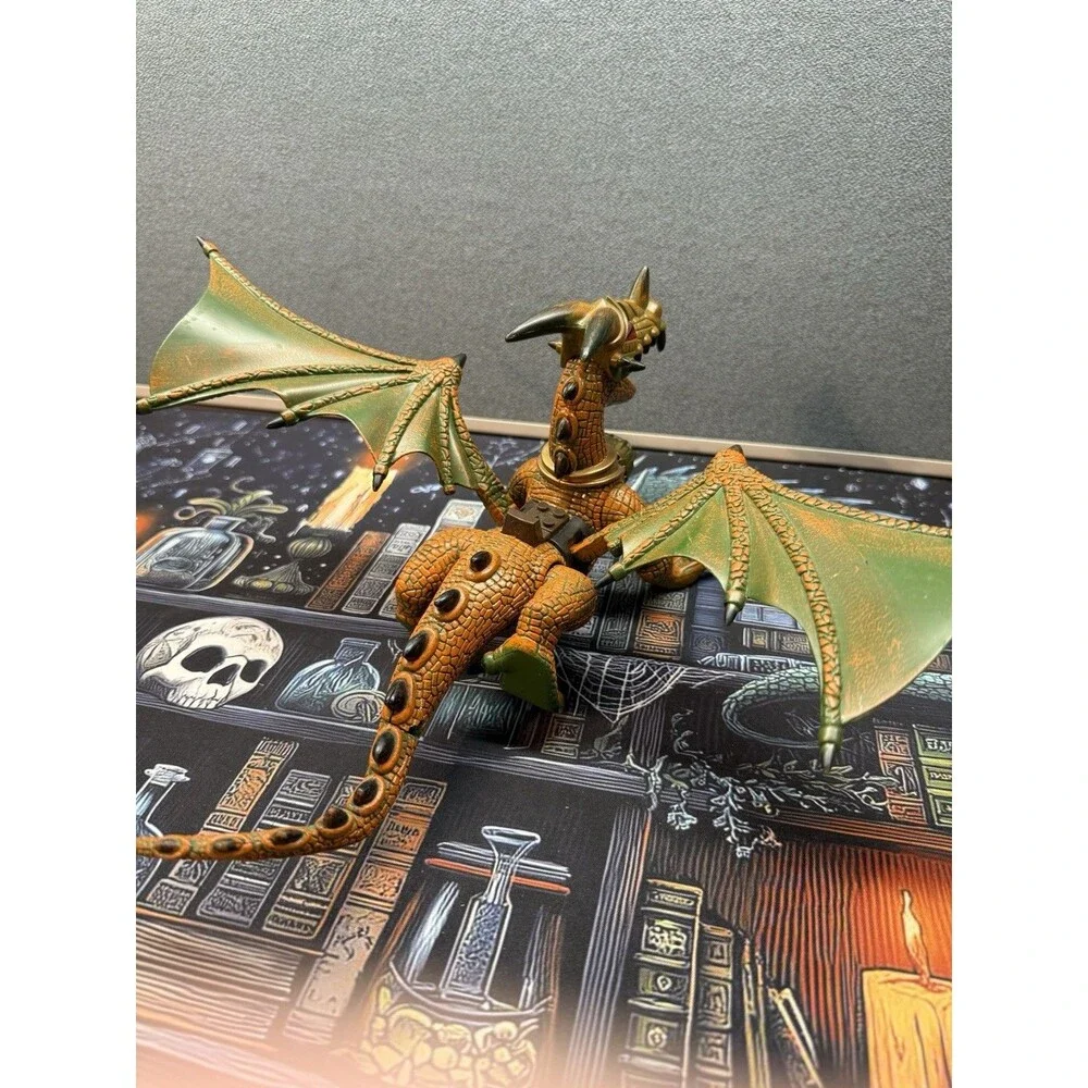 MEGA BLOKS Krystal Wars Orange/Green Dragon With Krystal